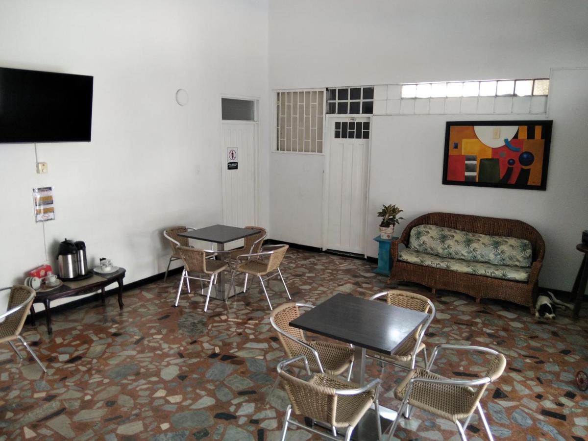 Hotel Maceo Melgar Kültér fotó